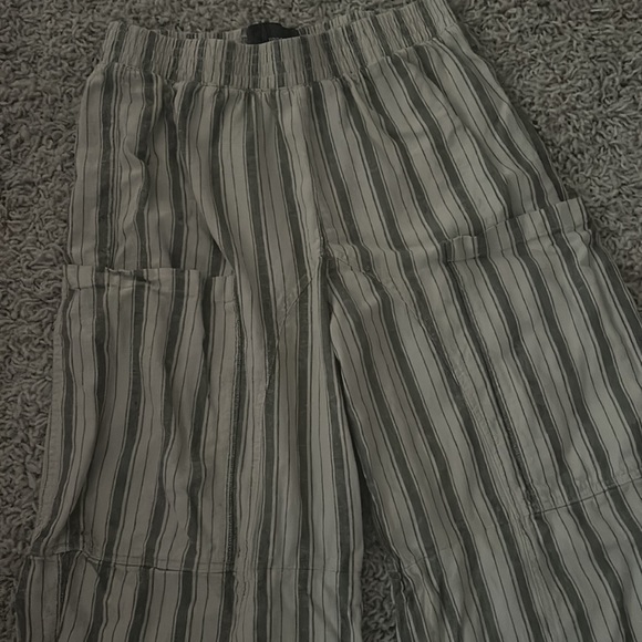 pants - Picture 2 of 5